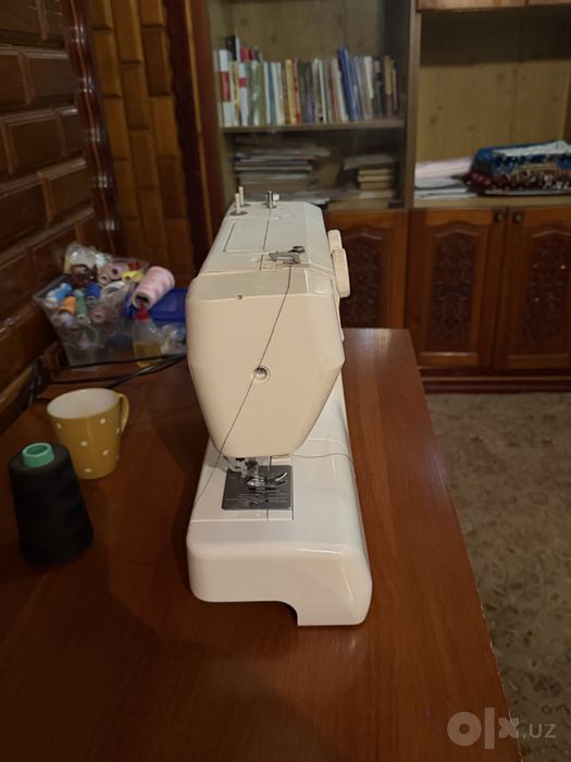 Шаейная машина janome 1012