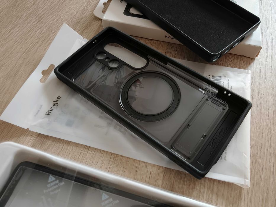 Калъф кейс Ringke UX Magnetic Magsafe case c стойка за Samsung Galaxy S25 Ultra + фолио