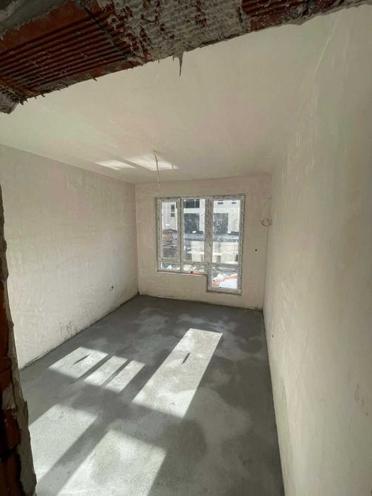 Продава се Двустаен апартамент в Пловдив, Южен - 93 кв.м за 439 €/кв.м - Снимка #1