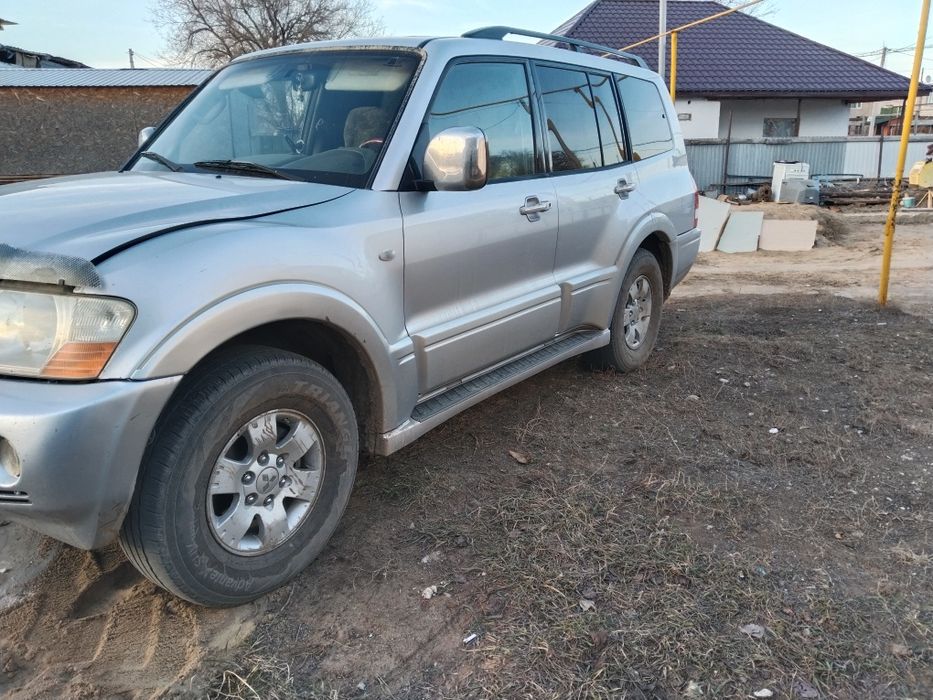 Митсубиси Паджеро 3