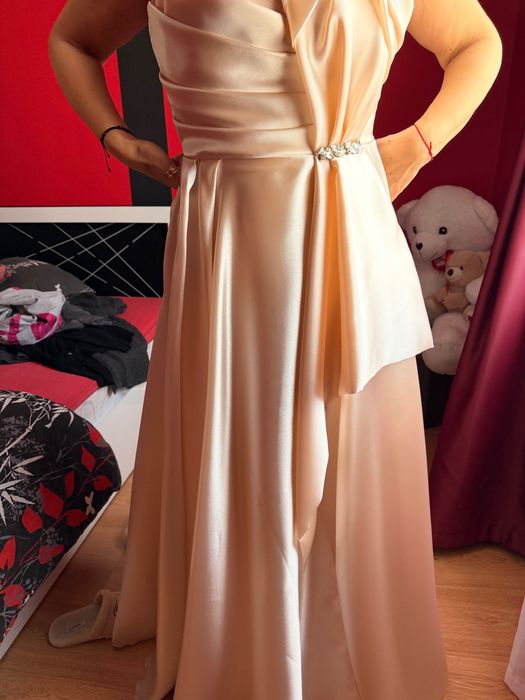 Официална рокля/бална рокля