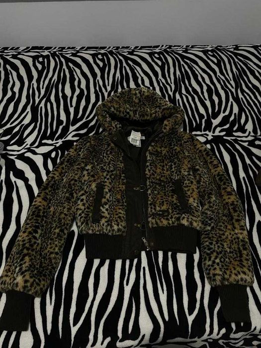 Geaca "H&M" exceptionala