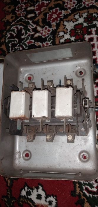 Рубильник ЯБПВУ .