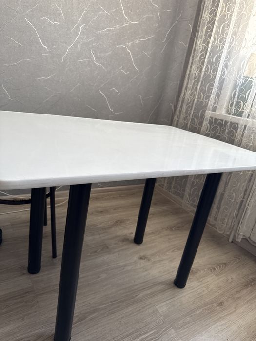Продам стол, б/у