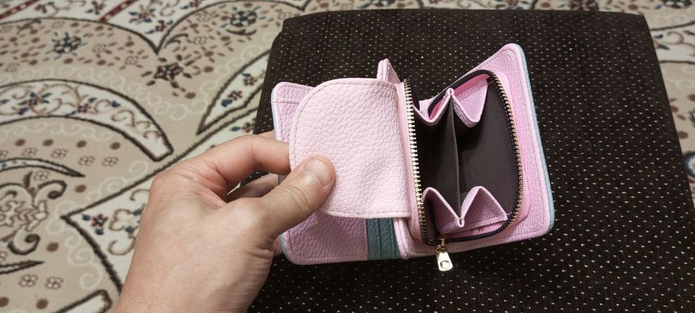 Продам новый - женский Кошелёк