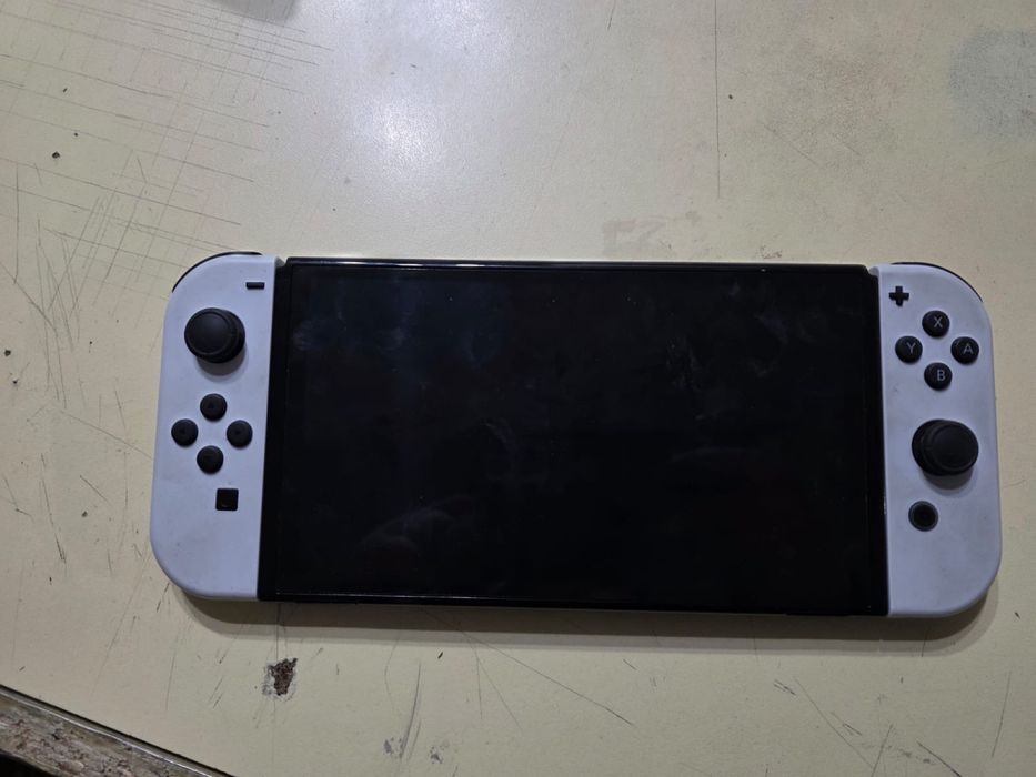 Nintendo Switch OLED предлогайте обмены