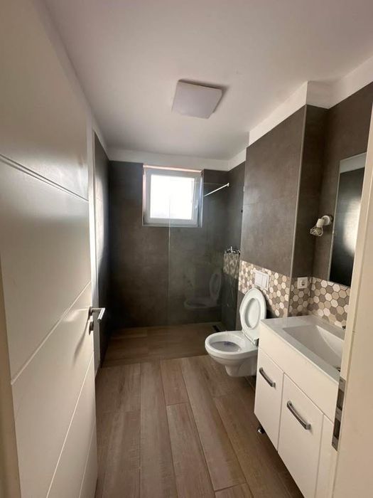 Vand Apartament SAD cu teren 180mp