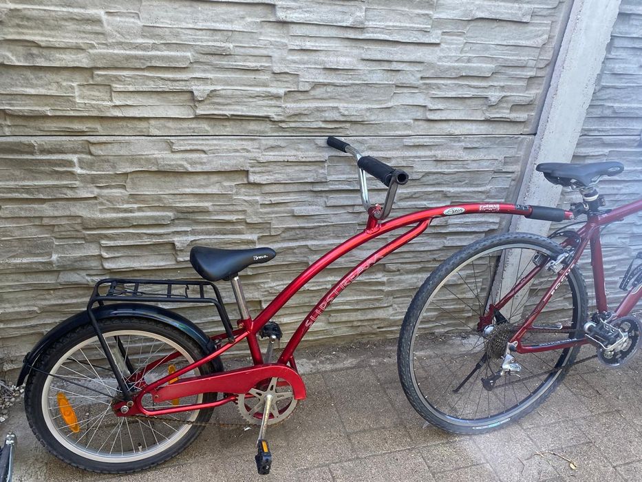 Biciclete și remorca