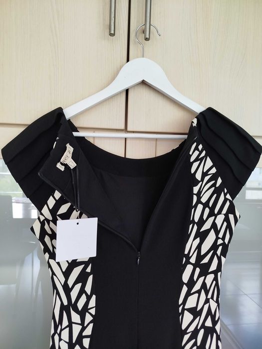 Стилна коктейлна рокля