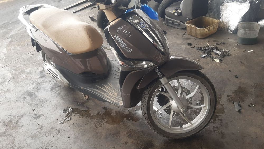 Пиаджо Бевърли,Х8,Х9,Х10,Мп3,Liberty,( Piaggio Bevery,X8,X9,X10,Mp3)-125;200;500 на части