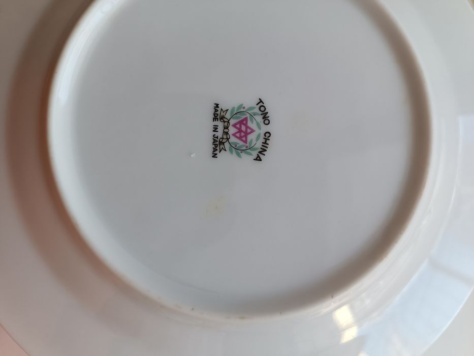 Продам суповые тарелки