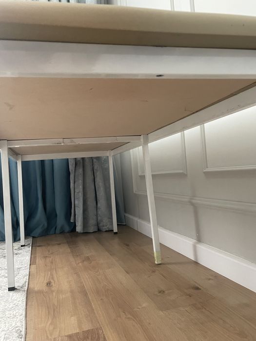 Кушетка в отличном состоянии.