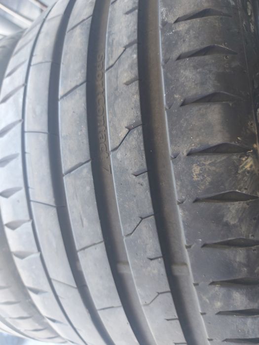 255/35R19 Continental дот 1122