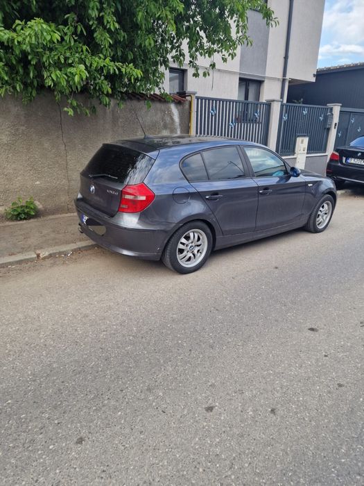 Vand Bmw seria 1 e87 Avariat