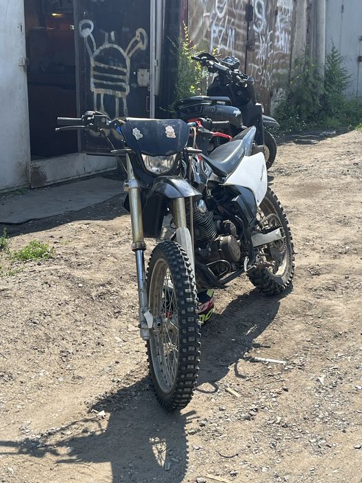 Продам эндуро 250кубов