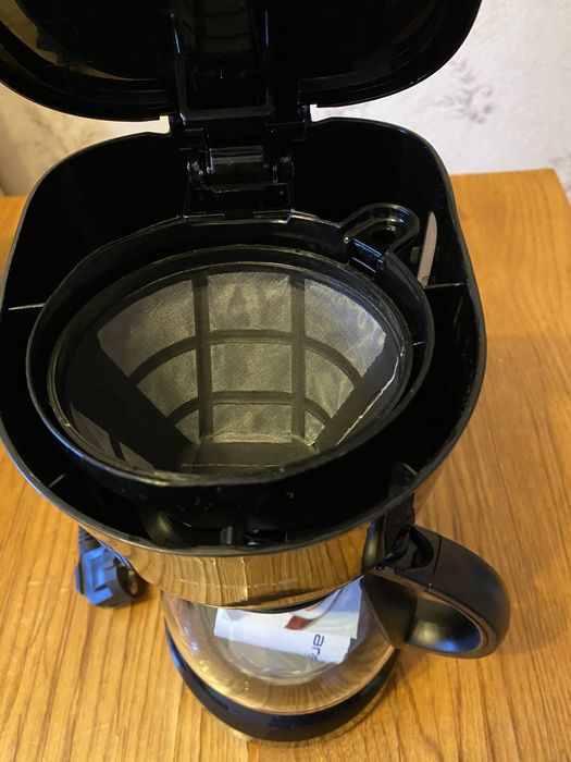 Кофеварка новая