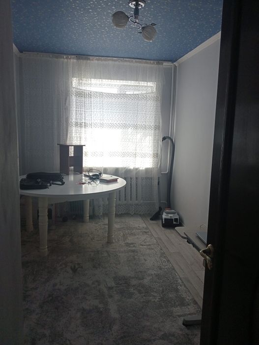 3-х ком. Кв. Рядом с базаром.