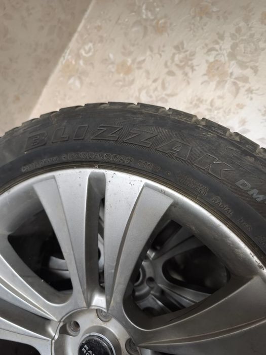 комплект Bridgestone Blizzak DM-V2 275/50 R22 с дисками