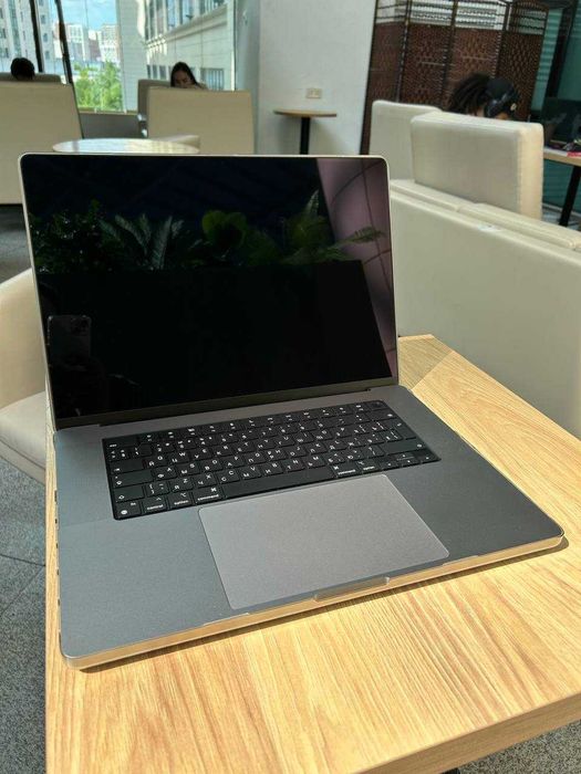 Продам MacBook Pro M1 16" 2021 в Идеальном Состоянии