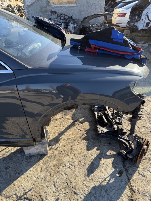 Capota / Aripa dreapta Audi Q3 83A 2019-2025