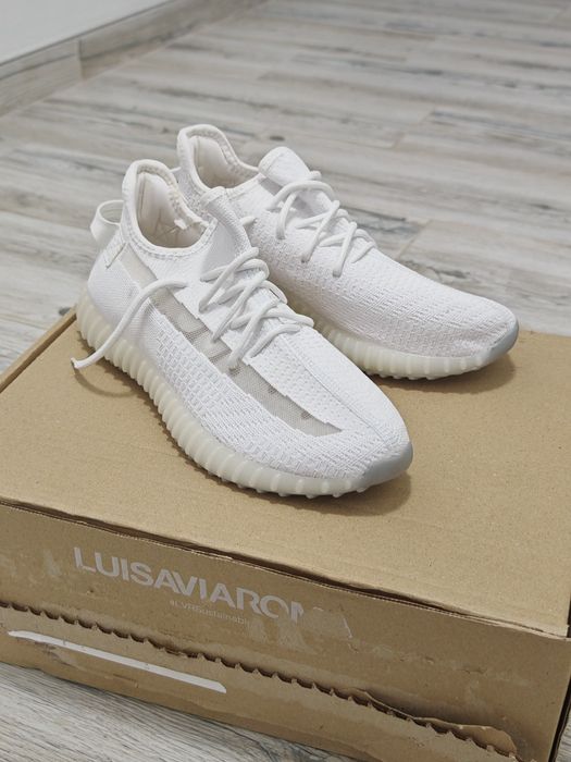 Yeezy 350 white NOI, 45