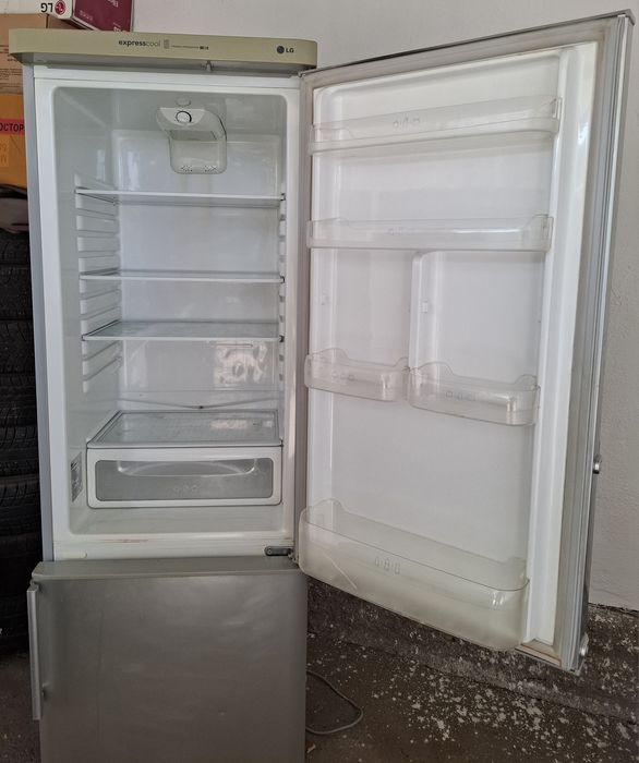 Продам холодильник