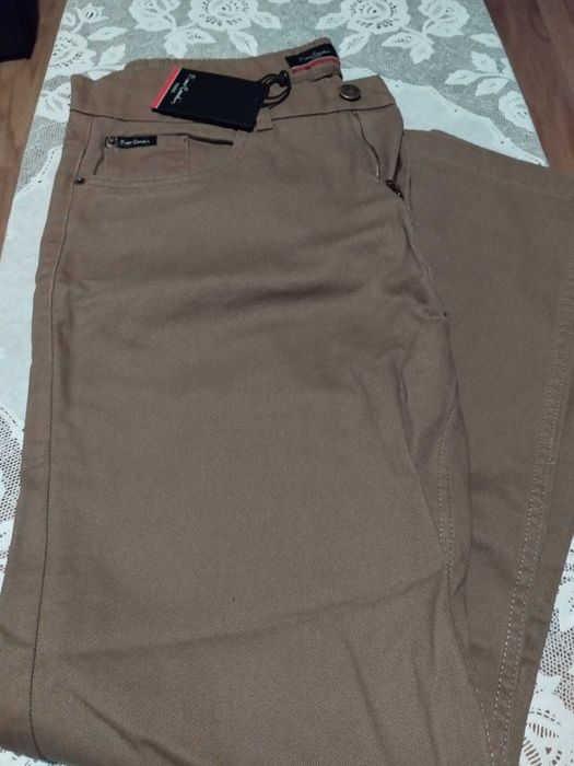 Pantaloni barbatesti Pierre Cardin (masura 36)