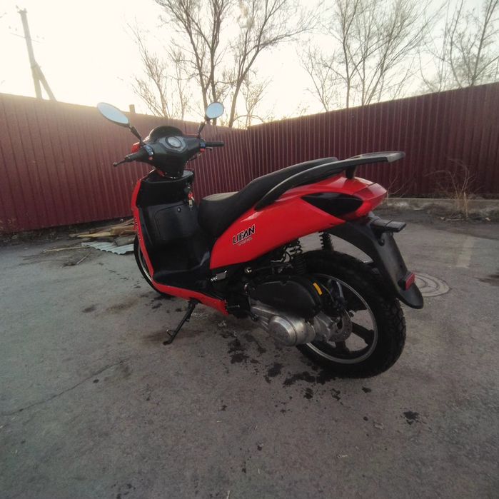 Скутер LIFAN LF125T-9R