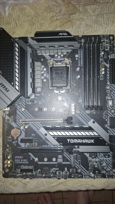 Материнская плата msi b460 tomahawk