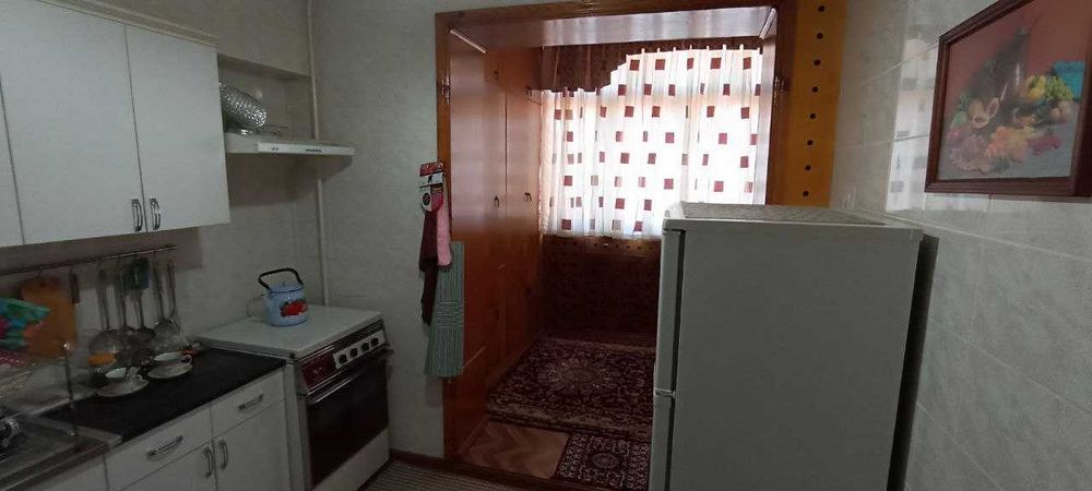 Срочно на Ц-6, 3/3/4, рядом школа №9, с мебелью