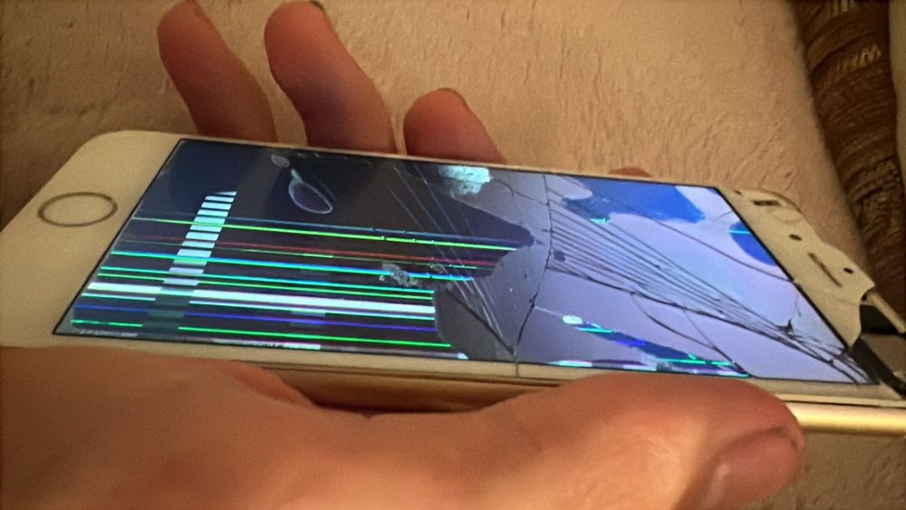 iPhone 6 разбитый
