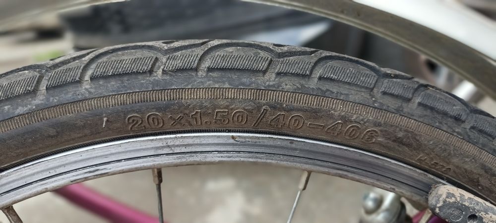 Vand bicicleta copii, roti 20'', roti ajutatoare