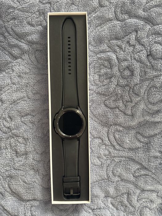 Продам galaxy watch 4