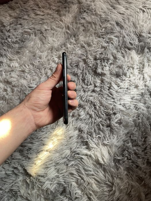 Продам телефон Айфон 11 Pro