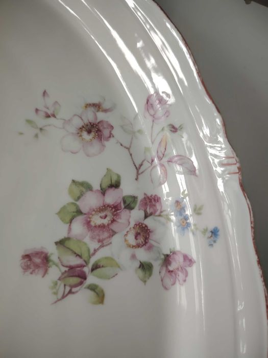 Порцеланови чинии/плата