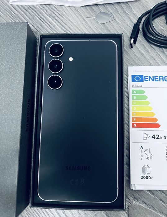 Samsung S25 FE • NOU • 11 incarcari • Garantie