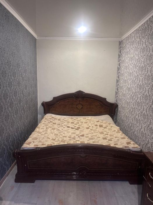 Продам спальный гарнитур