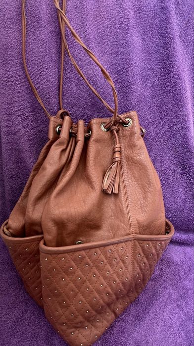 Geanta mica din piele de culoare maro de la Kane M