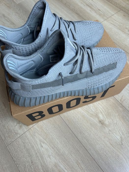 Yeezy boost 350 grey.