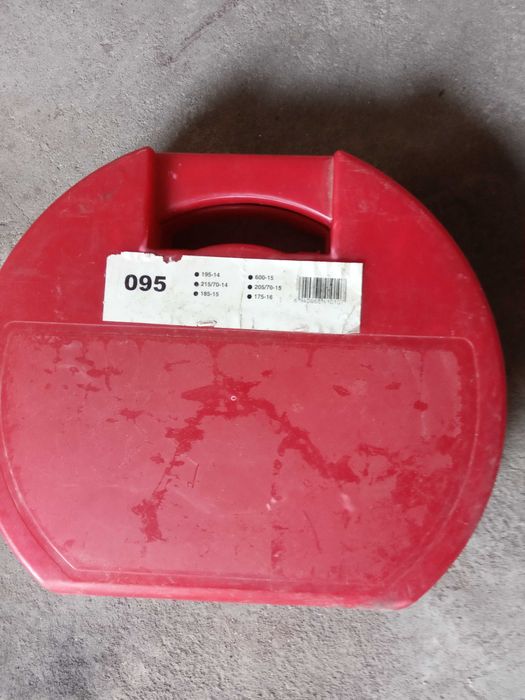 Продавам вериги за сняг