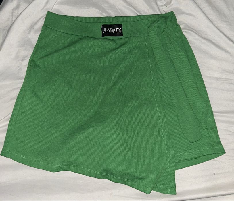 Клинче на nike, пола и къси панталонки