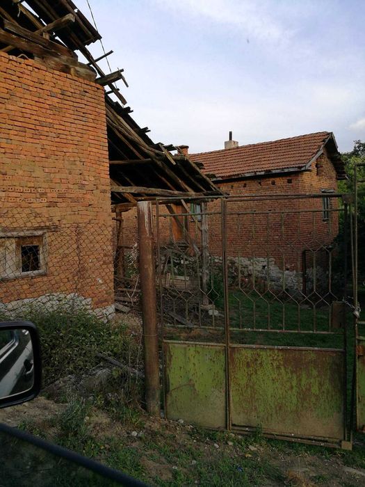 Продава се Къща в Самоков - 100 кв.м за 281 €/кв.м - Снимка #4