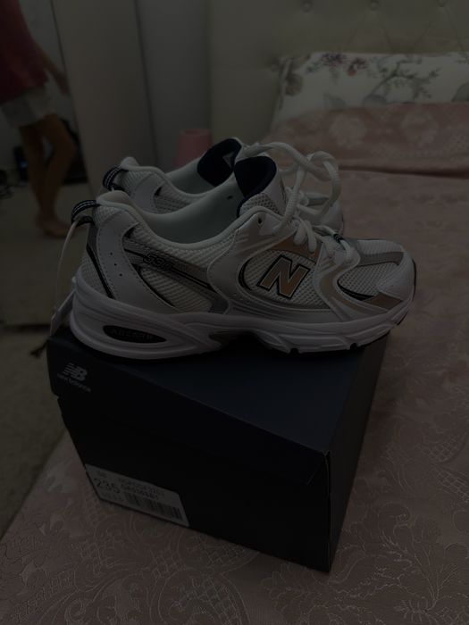 New balance кроссы срочно 35000