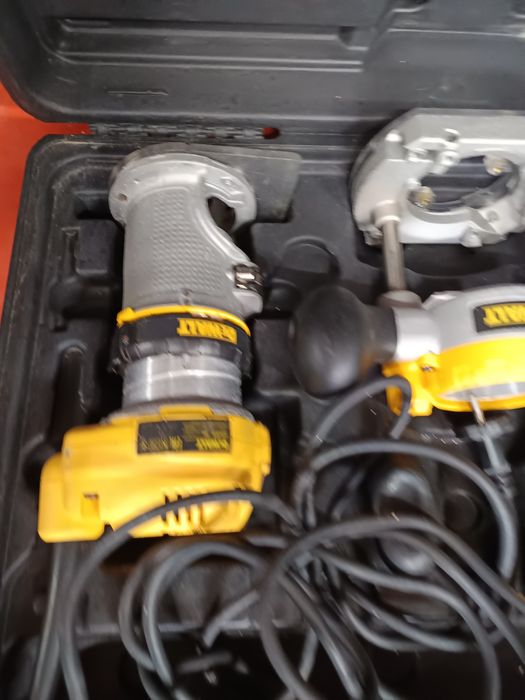 Freza de cant Dewalt cu accesorii