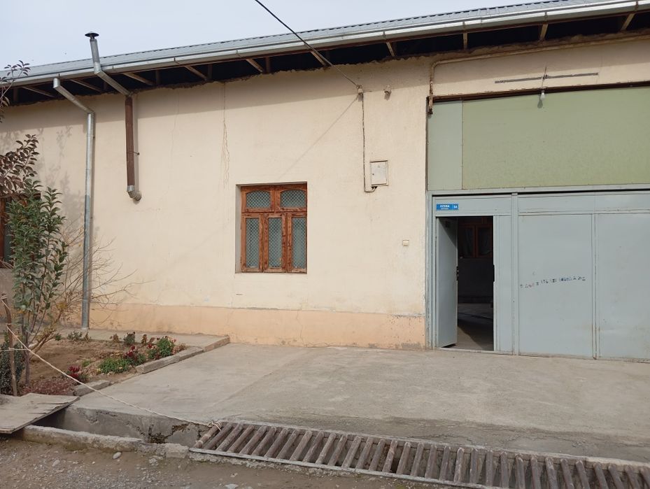 Uy sotiladi 3.7 sotix 7 ta xona