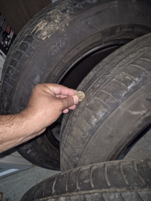 Vand 3 anvelope michelin  120 lei toate 3 buc