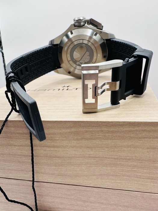 *Чисто Нов* Hamilton  Kahaki Navy Frogman Titanium