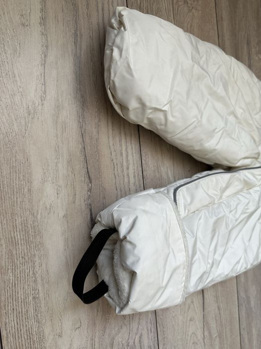 Продам зимний комбинезон для девочки