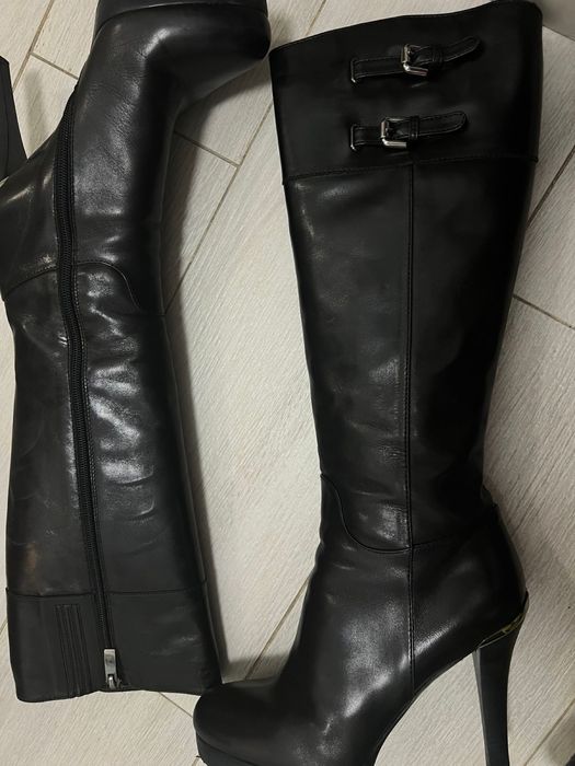 Кожаные сапоги.