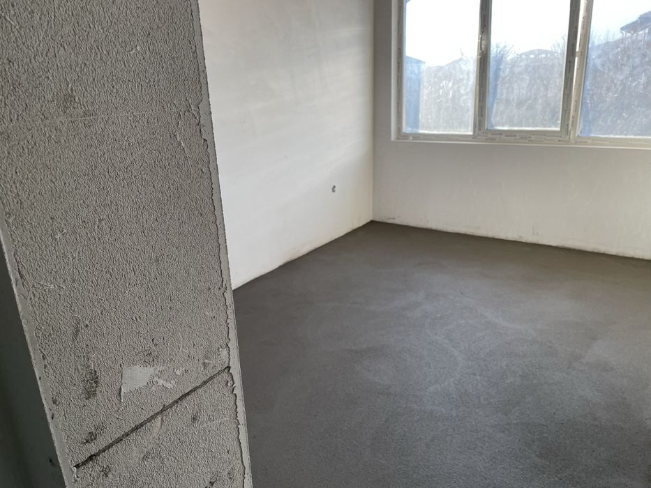 Машинно полагане на подови замазки